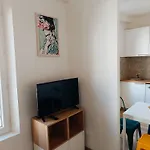 Deux Pieces Climatise Avec Splendide Vue Coeur Du Vieil